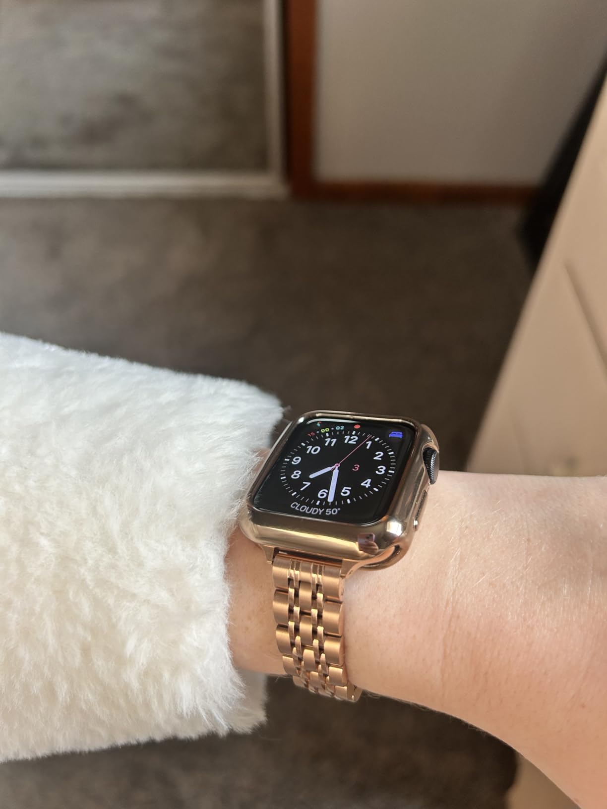QUNDAXI Slim Watch Band Compatible with Apple Watch 41mm 45mm 42mm 44mm 40mm 38mm Metal Stainless Steel Watchband Suitable for iWatch 11/10/9/8/7/6/5/4/3/2/1/SE Series Women Luxury Strap customer photo 2