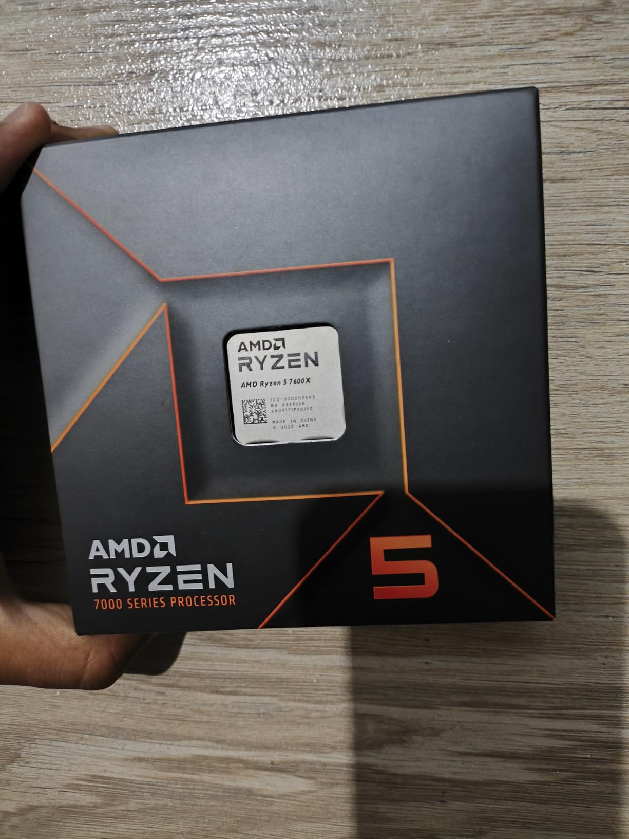 Ryzen 5 7600X 6-Core, 12-Thread Unlocked Desktop Processor customer photo 1