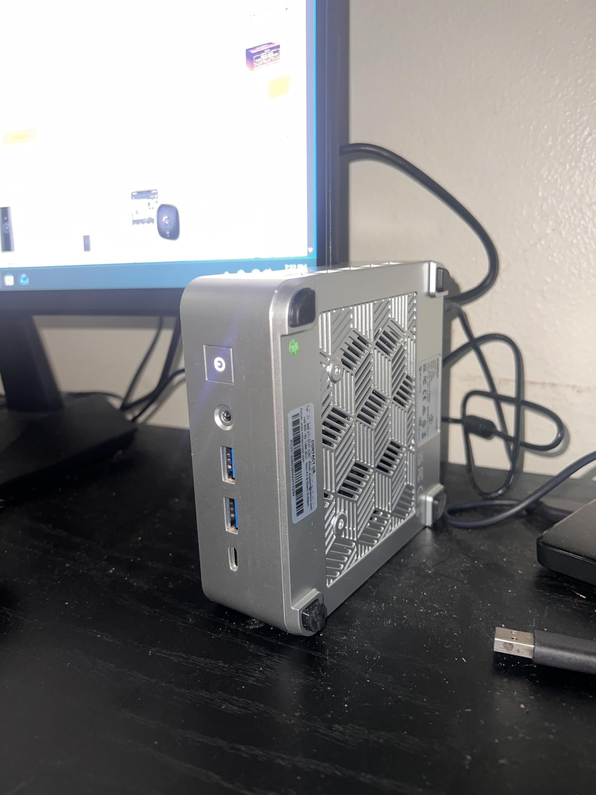 KAMRUI Pinova P2 Mini PC 16GB RAM 512GB SSD, AMD Ryzen 4300U(Beats 10110U/3500U/N95,Up to 3.7GHz,4C/8T)Mini Computers,Triple 4K Display/HDMI+DP+Type-C/WiFi/BT for Home/Business Mini Desktop Computers customer photo 1