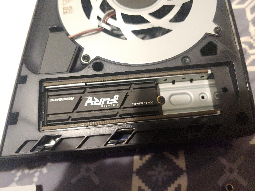 Kingston FURY Renegade 2TB PCIe Gen 4.0 NVMe M.2 Internal Gaming SSD with Heat Sink | PS5 Ready | Up to 7300MB/s | SFYRDK/2000G customer photo 2