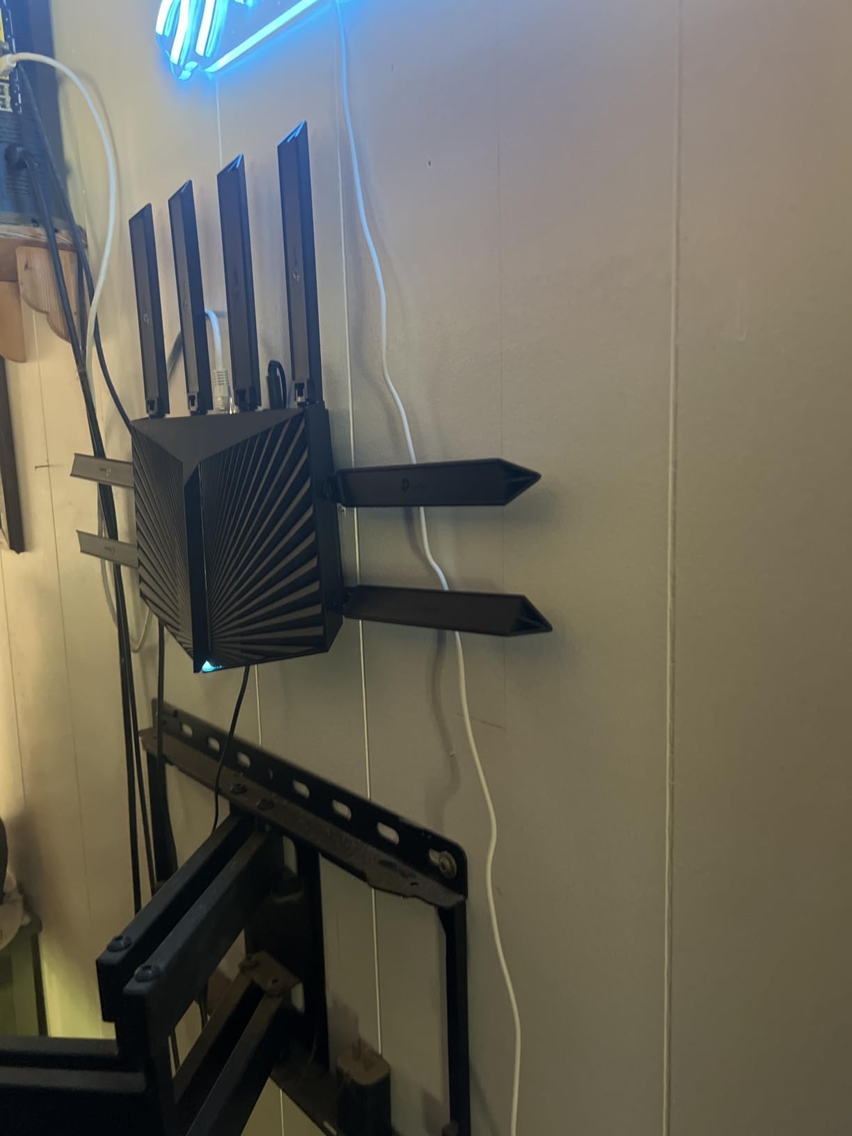TP-Link AX6000 Wi-Fi 6 Router (Archer AX80) - Dual Band, 2.5 Gbps WAN/LAN Port, 8K Streaming, Wireless Internet Router with OneMesh and AP Mode, Long Range Coverage, WPA3, Beamforming customer photo 2