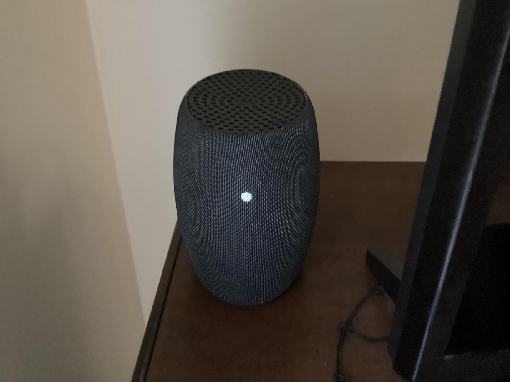 Motorola B12 - Advanced Compact Cable Modem | Pairs with Any WiFi Router | Supports Comcast Xfinity, Cox, Spectrum | 2500 Mbps Max | DOCSIS 3.1 | 2.5 Gbps Port | Nex Gen MB8611 customer photo 1