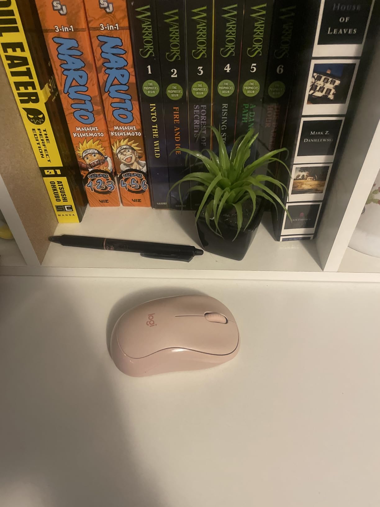 Logitech M240 Silent Bluetooth Mouse, Wireless, Compact, Portable, Smooth Tracking, 18-Month Battery customer photo 1