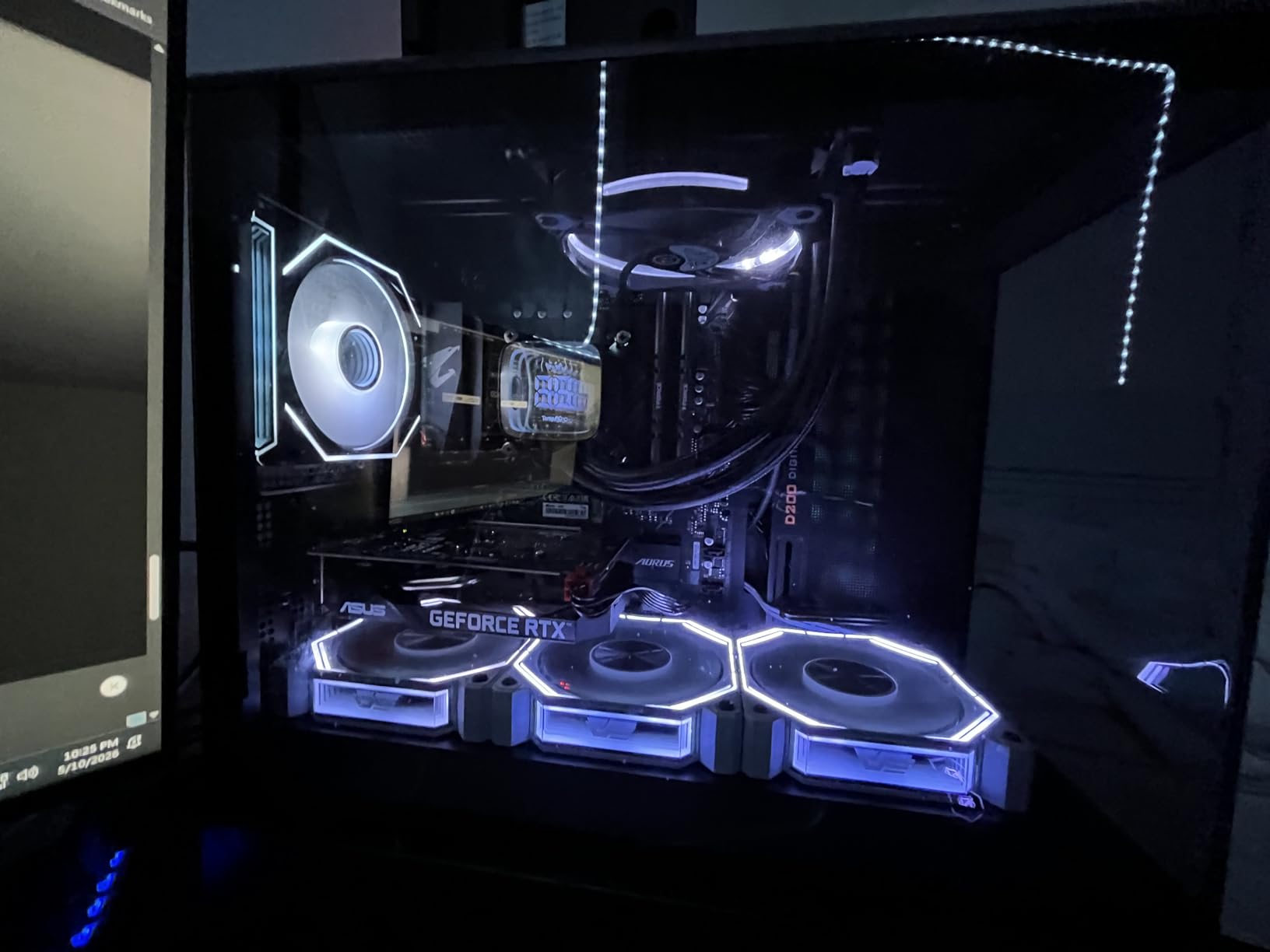 GIGABYTE B550M AORUS Elite AX (rev 1.3) AMD AM4 mATX Motherboard, Supports Ryzen 5000/4000/3000 Processors, DDR4, 5+3 Power Phase, 2X M.2, PCIe 4.0, USB 3.2, WIFI6E, GbE LAN, Q-Flash Plus, RGB Fusion customer photo 2