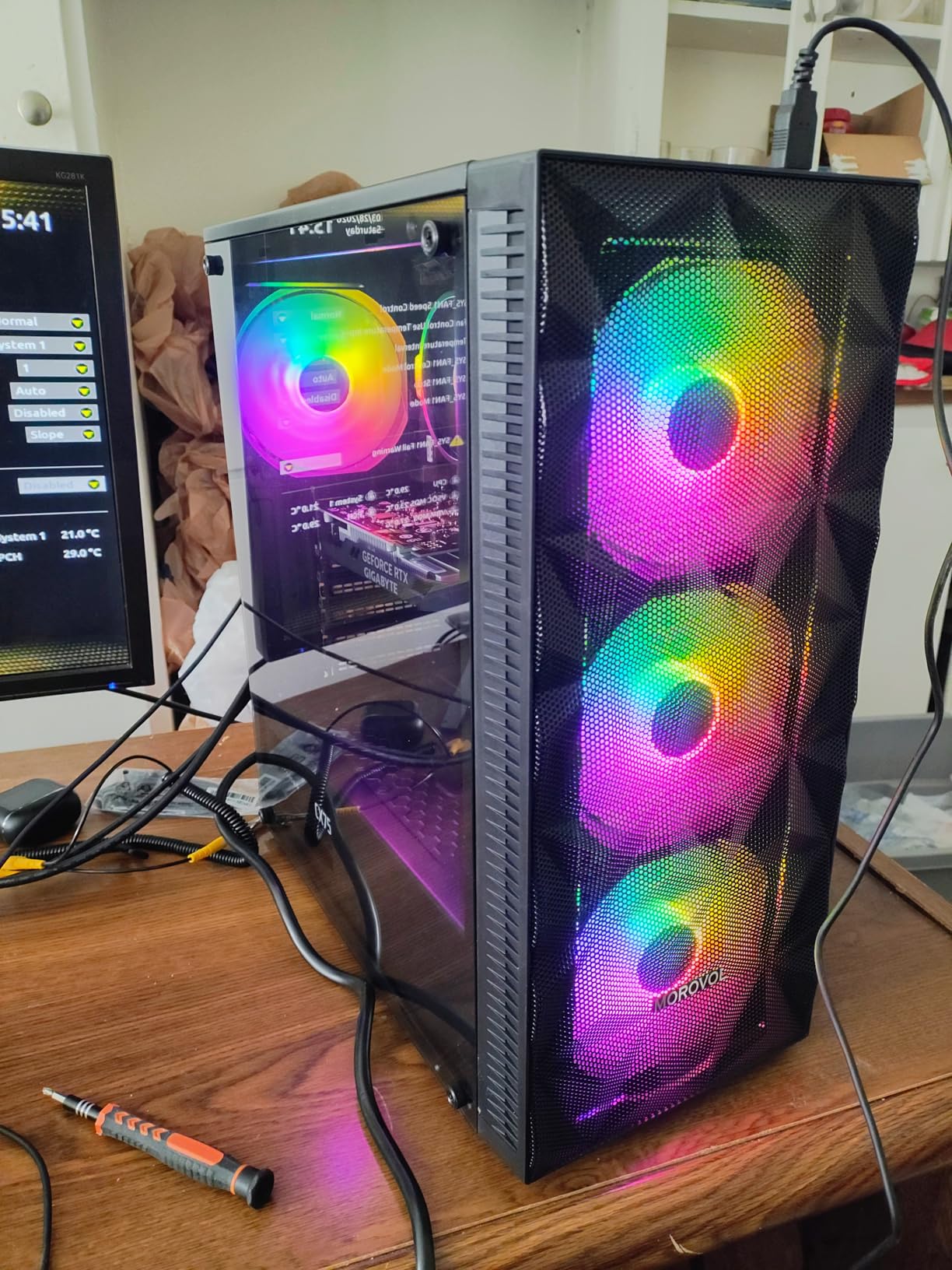 MOROVOL PC Case Pre-Install 4 RGB Fans, ATX Gaming Computer Case with Diamond-Shaped Mesh Front & Tempered Glass Side Panel, USB 3.0 Airflow Mid Tower case,621 customer photo 2