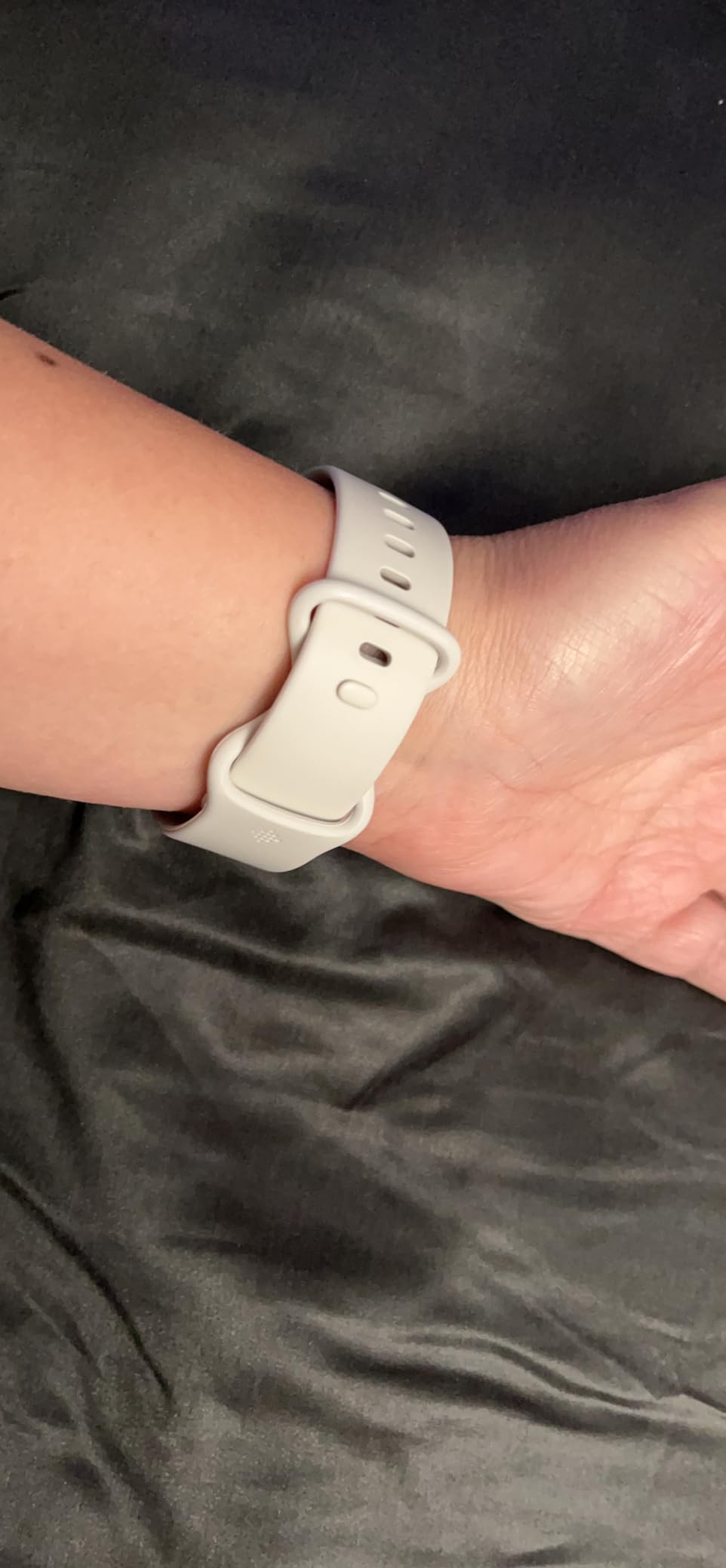 Fitbit Charge 6 Fitness Tracker with Google Apps - Heart Rate on Exercise Equipment, Health Tools - Porcelain/Silver customer photo 2