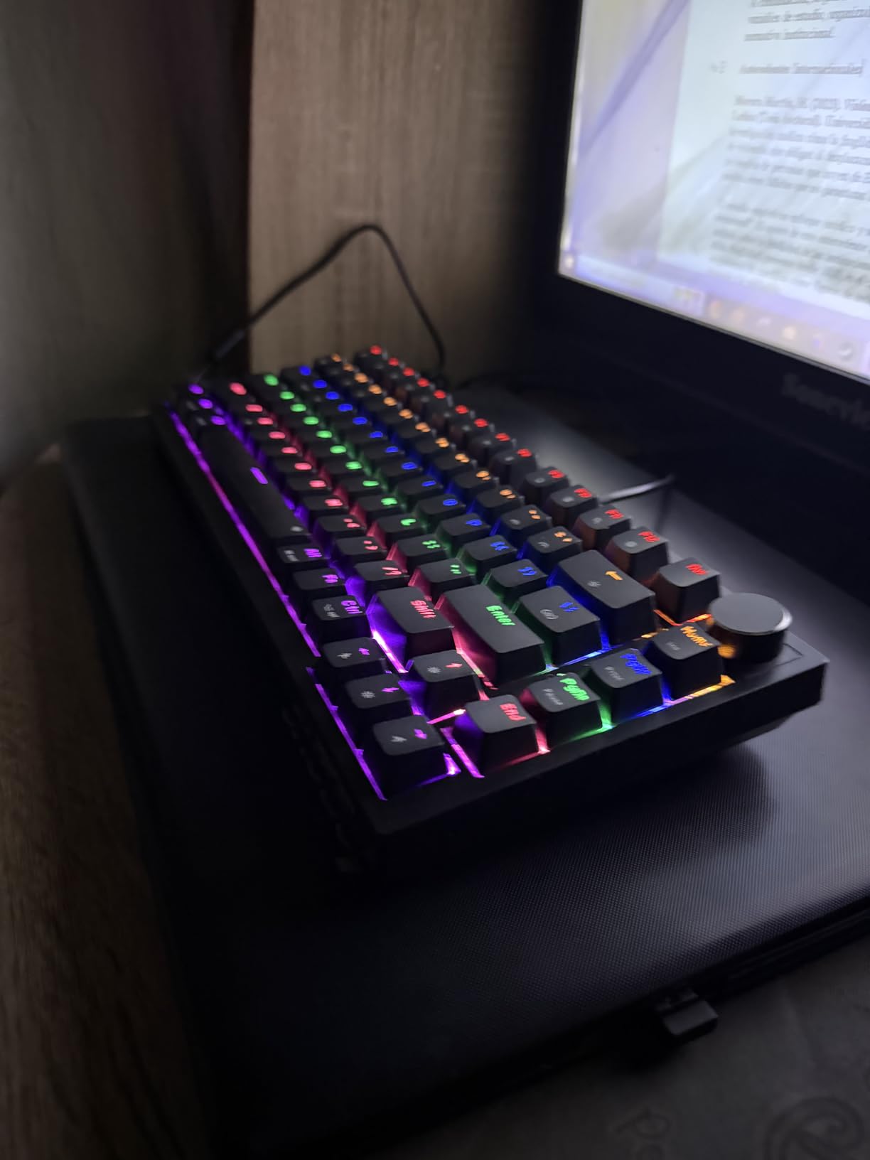 Newmen GM326 75% Percent Mechanical Keyboard, Wired Mini Backlit Hot Swappable Gaming Mechanical Keyboard with Knob, 82 Keys Anti-Ghosting Compact White Gaming Keyboards for PC Win Mac, Red Switch customer photo 2