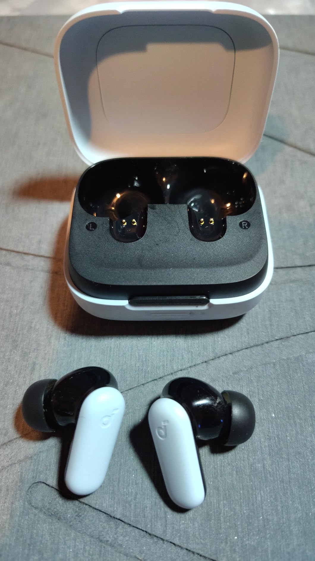 Soundcore P30i by Anker Noise Cancelling Earbuds, Strong and Smart Noise Cancelling, Powerful Bass, 45H Playtime, 2-in-1 Case and Phone Stand, IP54, Wireless Earbuds, Bluetooth 5.4 (Black) customer photo 1