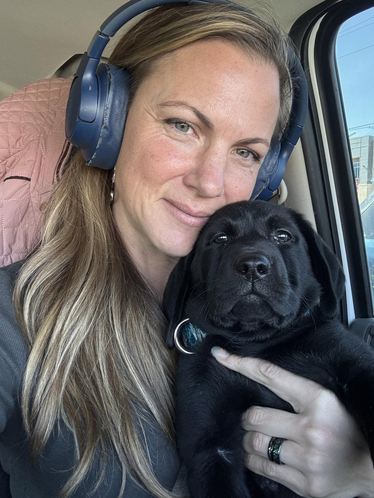 JBL Tune 720BT - Wireless Over-Ear Headphones with JBL Pure Bass Sound, Bluetooth 5.3, Up to 76H Battery Life and Speed Charge, Lightweight, Comfortable and Foldable Design (Blue) customer photo 1