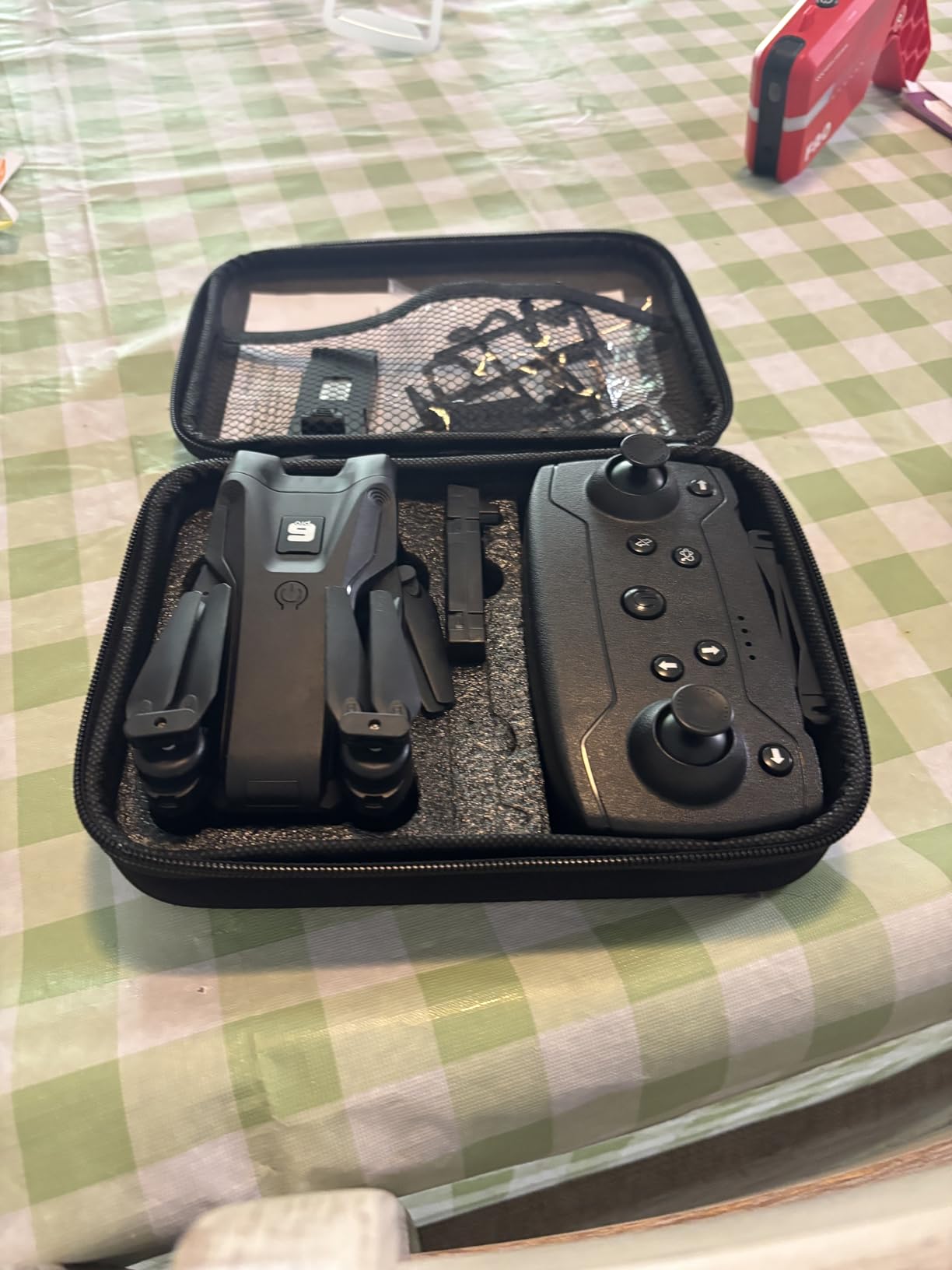MOCVOO Drone with Camera for Adults, 1080P HD Mini FPV Drones for Kids Beginners, Foldable RC Quadcopter Toys for Boys Girls with Altitude Hold, 3D Flip, 3 Speeds, Headless Mode, Carrying Case customer photo 1