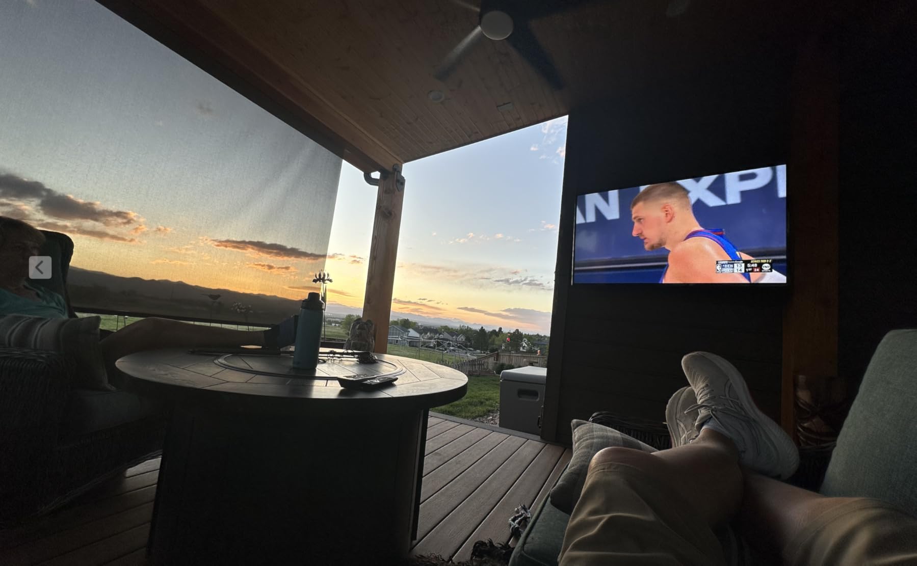 SYLVOX Outdoor TV, 55 inch 2000 Nit High Brightness Smart TVs, 4K Sunlight Readable Display, IP56 Waterproof, Smart TV for Outdoor Households or Commercial Places (Pool Pro 3.0) customer photo 2