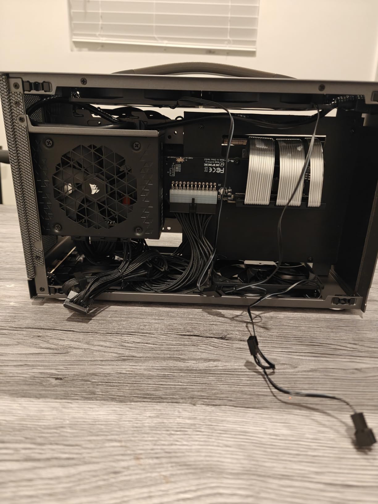 CORSAIR SF1000 (2024) Fully Modular Low Noise 80 Plus Platinum ATX Power Supply - ATX 3.1 Compliant - PCIe 5.1 Ready - SFX-to-ATX Bracket Included - Black customer photo 1
