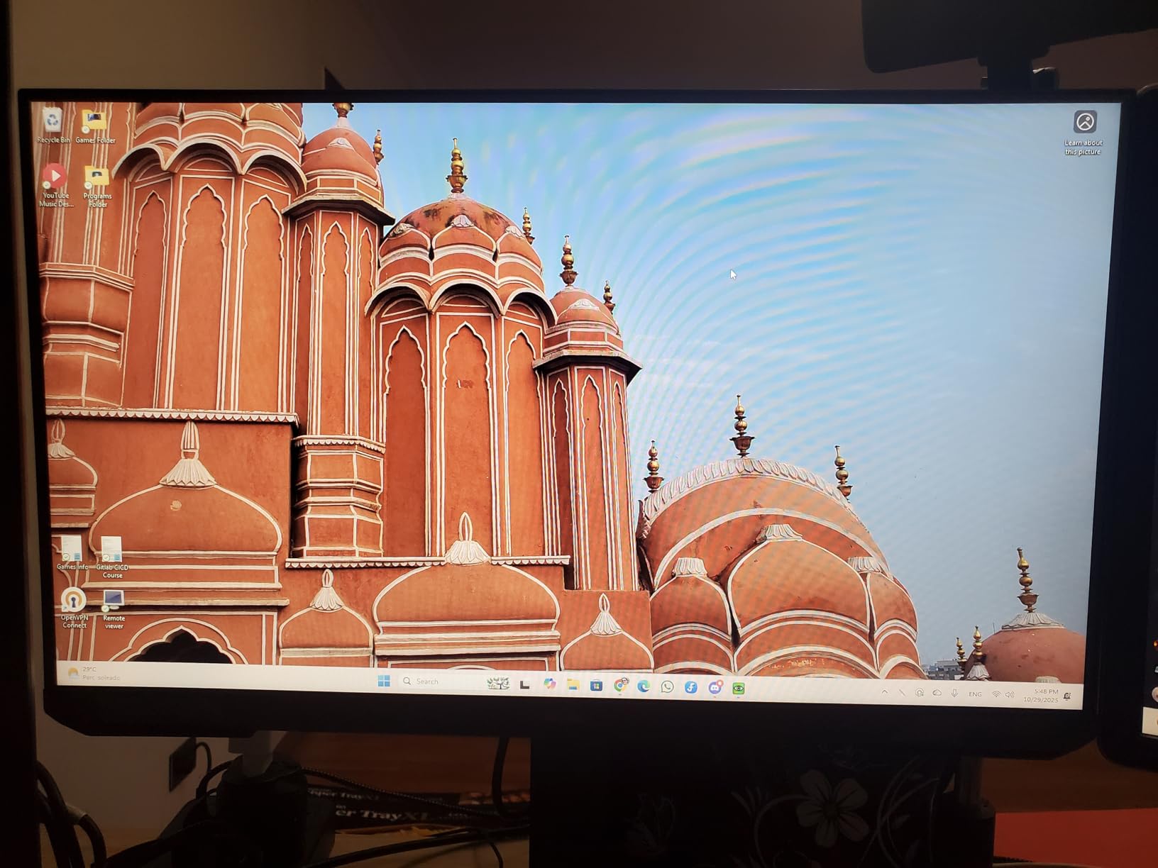 Samsung 27-Inch Odyssey G3 (G30D) Series FHD Gaming Monitor, 1ms, 180Hz, AMD FreeSync, Adjustable Stand, Black Equalizer, Virtual Aim Point, Eye Saver Mode, Flicker-Free, LS27DG302ENXZA customer photo 2