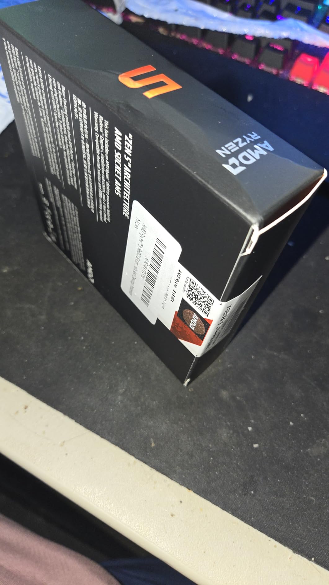 AMD Ryzen 5 9600X 6-Core, 12-Thread Unlocked Desktop Processor customer photo 2