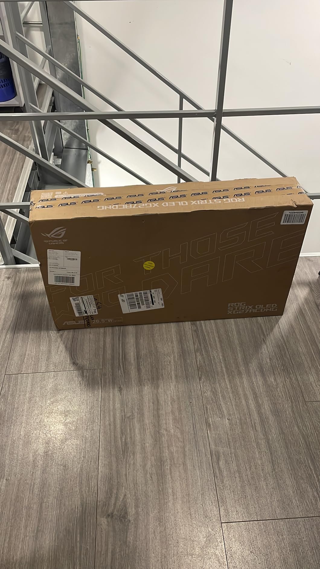 ASUS ROG Strix 26.5 inch 1440P QD-OLED Gaming Monitor (XG27ACDNG) -QHD (2560x1440), 360Hz, 0.03ms, Custom Heatsink, OLED Care+, G-SYNC Compatible, 99% DCI-P3, DisplayWidget, AI Gaming, 3yr Warranty customer photo 1
