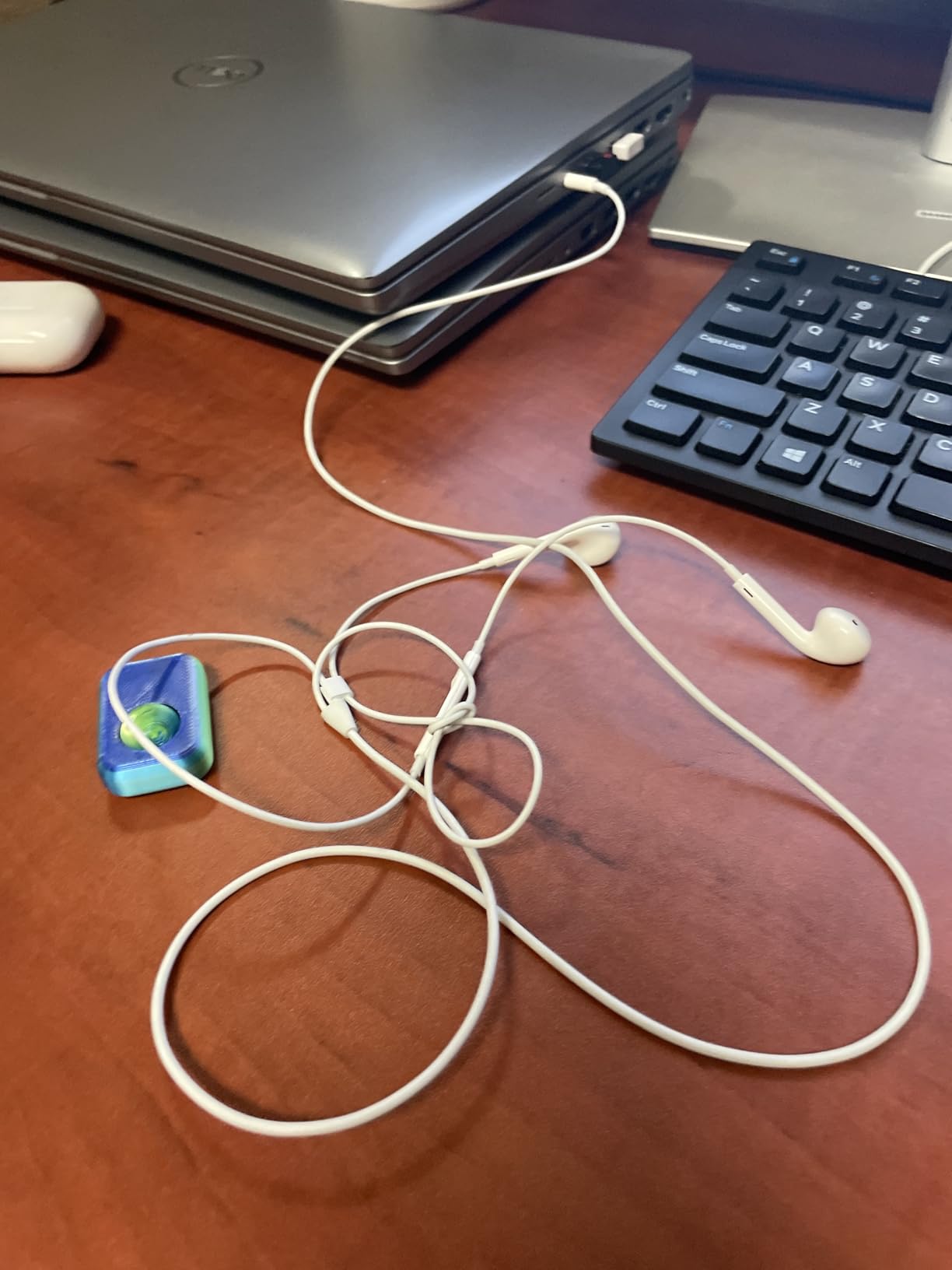 Apple EarPods Headphones with 3.5mm Plug, Wired Ear Buds with Built-in Remote to Control Music, Phone Calls, and Volume customer photo 1