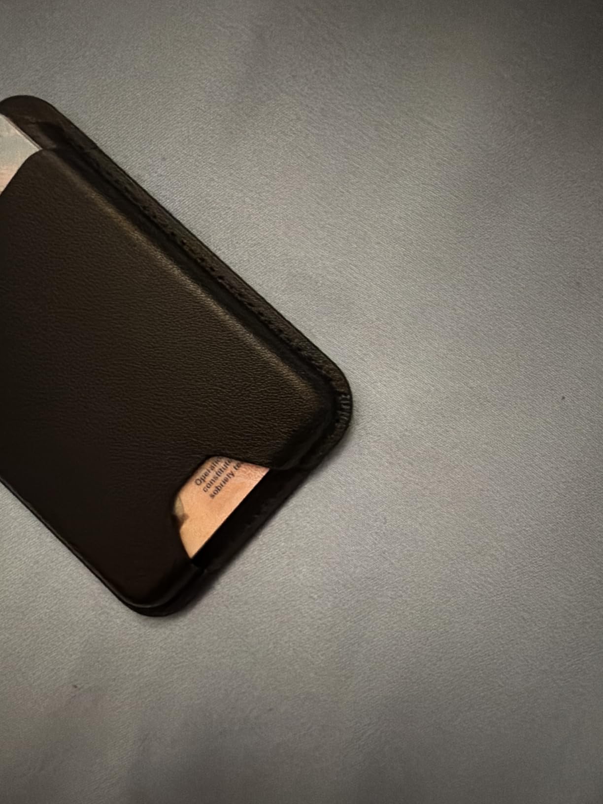 ESR for MagSafe Wallet, 5 Card Holder with RFID Blocking, MagSafe Sticker Included, Slim Magnetic Wallet for iPhone 17e/17/16/15/14/13/12 Series and Selected Samsung Devices, Not for 13/12 Mini, Black customer photo 1