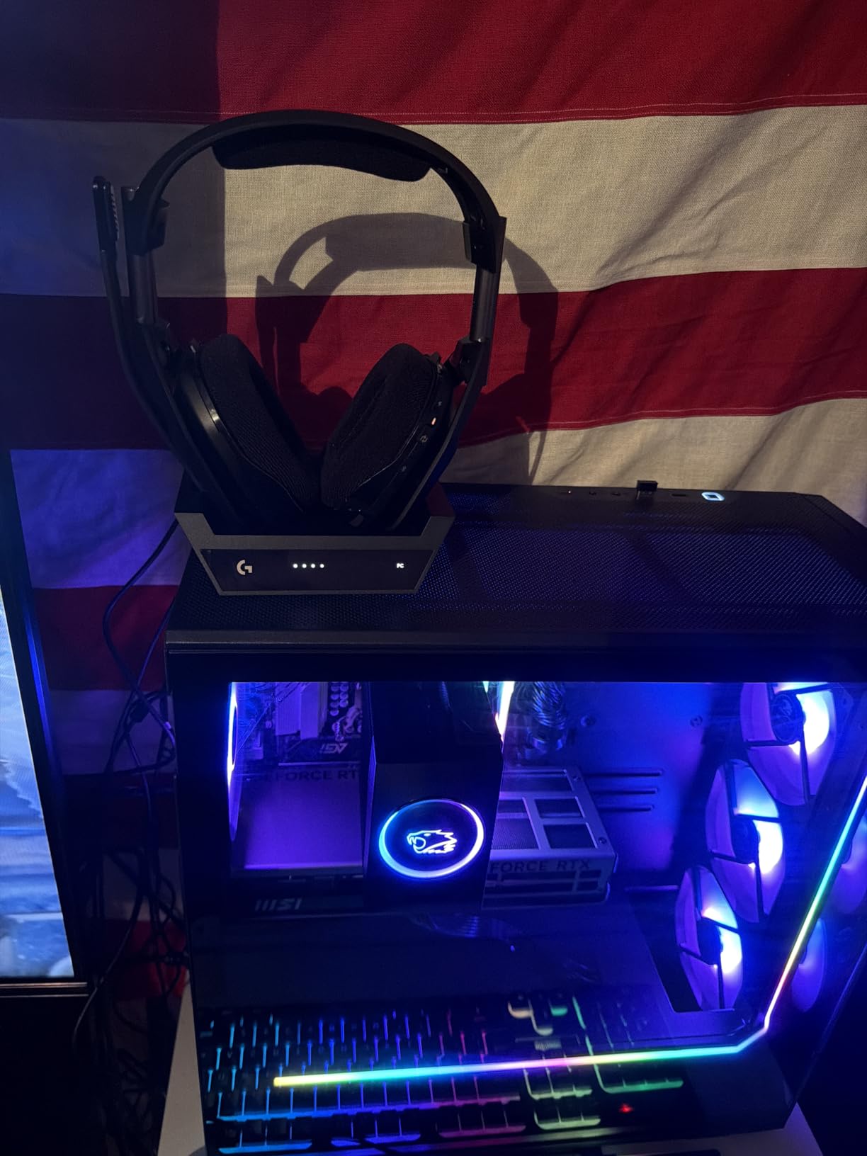 Logitech G Astro A50 Multi-Platform Wireless Gaming Headset + Base Station for PS5/Xbox/PC: PLAYSYNC Audio Switcher, <16bit/48kHz (Console), <24bit/48kHz (PC), 24hr Battery, 2.4GHz & BT - Black customer photo 1