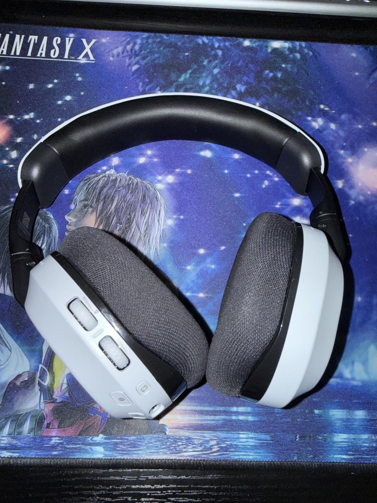 Turtle Beach Stealth 700 Gen 3 Wireless Multiplatform Amplified Gaming Headset for PS5, PS4, PC, Mobile - 60mm Drivers, AI Noise-Cancelling Mic, Bluetooth, 80-Hr Battery, Dual Transmitters - White customer photo 2