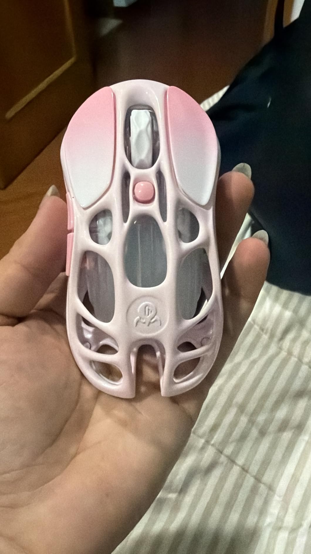 GravaStar Mercury M1 Pro Gaming Mouse, Lightweight Magnesium Alloy, 26,000 DPI, PAW3395DM Sensor, 5 Programmable Buttons, Support Wired/2.4GHz/BT, Up to 200 Hours Battery Life (Gradient Black) customer photo 2