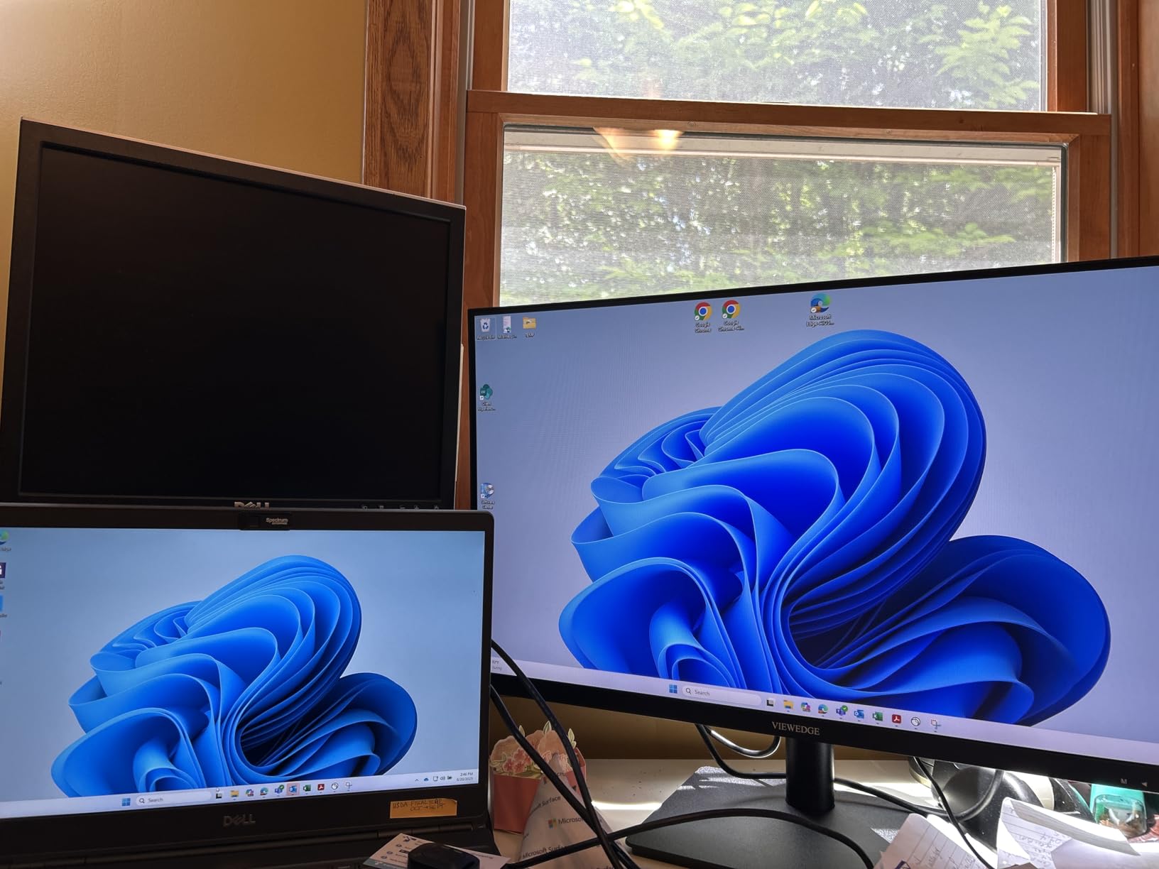 Viewedge Gaming Monitor 27 Inch FHD 144hz, 1ms IPS 1080p Computer Monitor with 110% sRGB, Bluelight Filter, HDMI & VGA Port, Support Freesync and Wall Mount customer photo 1