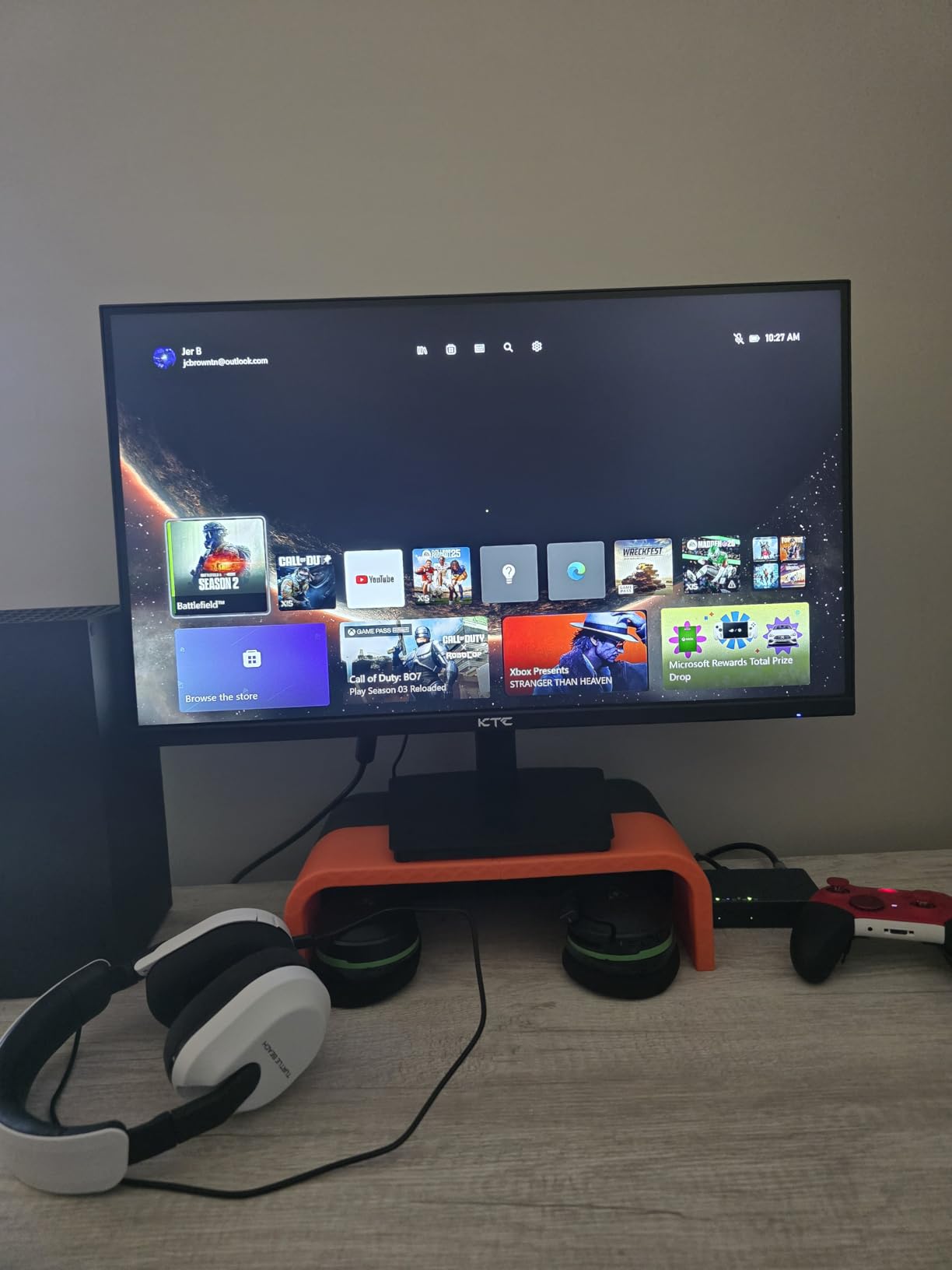 KTC 27 Inch Mini LED Gaming Monitor - 1440P Monitor 2K, HDR1400, 180Hz, Adaptive Sync, 148% sRGB, HDMI 2.0 x 2, DisplayPort 1.4 x 1, Monitors Gamer with Height Angles Adjustable customer photo 1