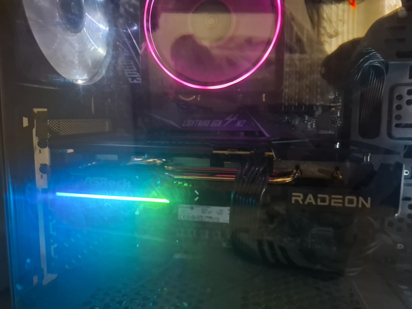 ASRock Radeon RX 9060 XT Challenger 16GB OC Graphics Card, AMD RDNA 4 Architecture, 16GB GDDR6, PCIe 5.0, Dual Fans, 0dB Silent Cooling, LED Indicator, DisplayPort 2.1a, HDMI 2.1b customer photo 2