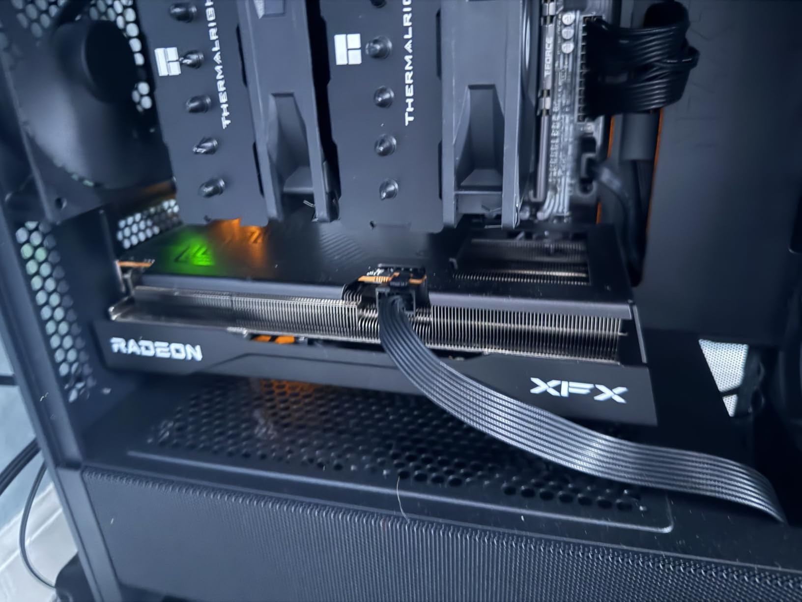 XFX Swift AMD Radeon RX 9060 XT OC Gaming Edition with 16GB GDDR6 HDMI 2xDP, RDNA 4 RX-96TSW16BQ, Graphics Card customer photo 1