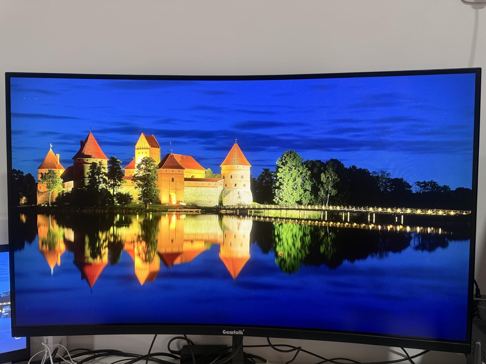 Gawfolk 24.5 Inch PC 300Hz Gaming Monitor, FHD 1080p Screen,Adaptive Sync,1ms Without Bezel, 98% sRGB, 178 ° Angle View, HDMI、DisplayPort, Compatible with wall mounting 75 * 75MM - Black customer photo 2