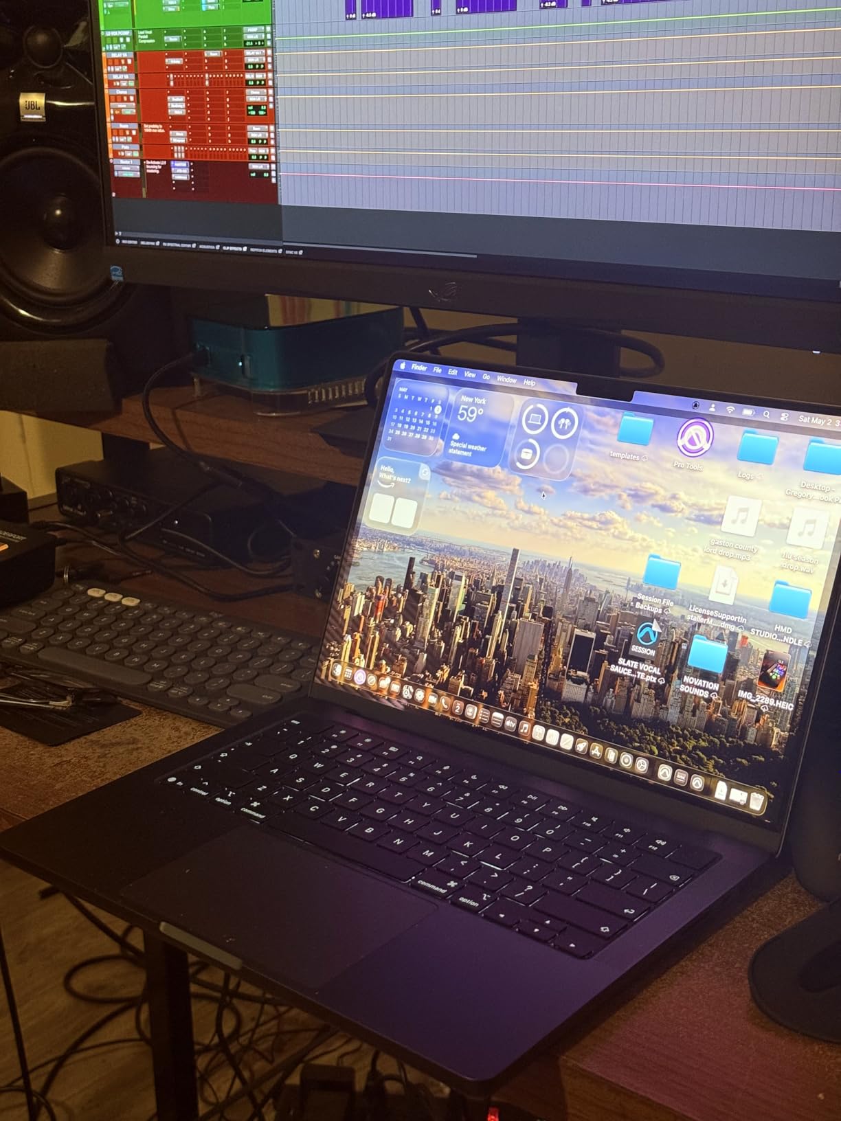 Apple 2025 MacBook Pro Laptop with Apple M5 chip with 10-core CPU and 10-core GPU: Built for AI, 14.2-inch Liquid Retina XDR Display, 24GB Unified Memory, 1TB SSD Storage; Silver customer photo 1