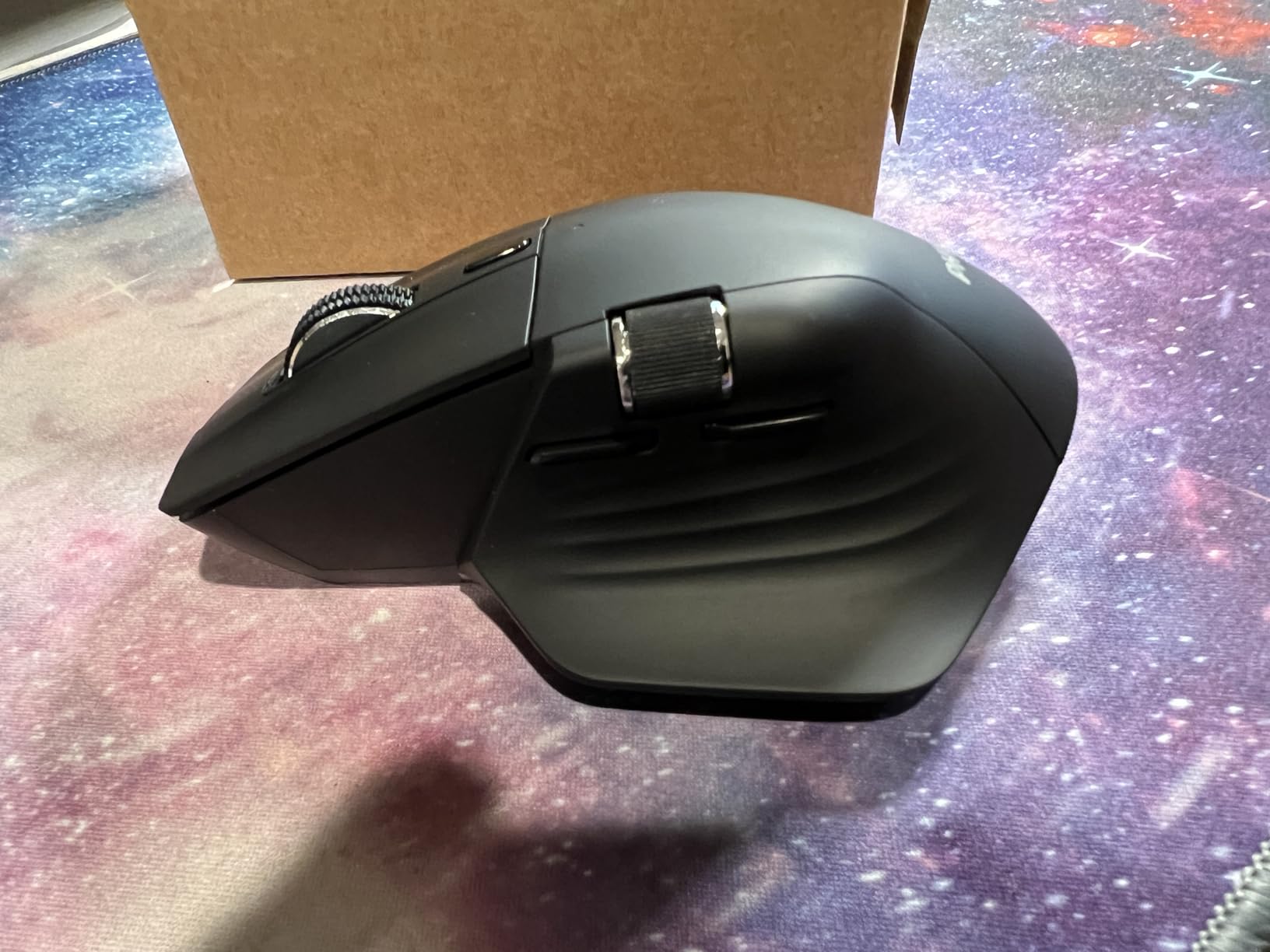 PHILIPS Ergonomic Wireless Mouse, Multi-Device Bluetooth (USB-A/C) for Laptop & Mac/PC, Silent Productivity Mouse with Side Scroll, 5-Level DPI Rechargeable Computer Mouse, Right-Handed Comfort customer photo 2