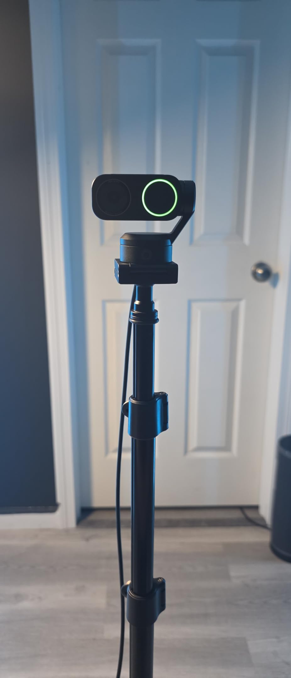 Insta360 Link 2 Pro - 4K PTZ Webcam for PC/Mac, 1/1.3 Sensor, Low-Light, AI Tracking, HDR, Directional Noise-Canceling Mics, Supports Stream Deck customer photo 1