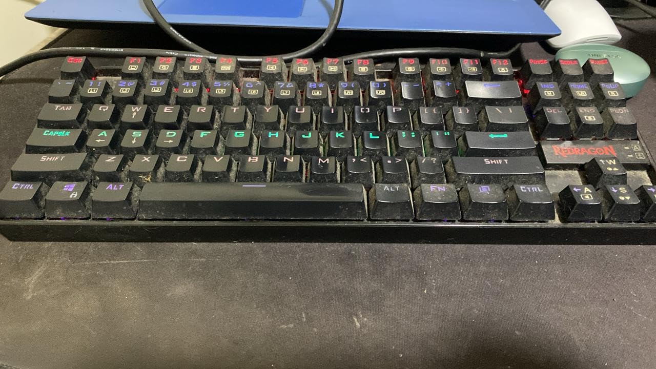 Redragon Wireless Gaming Keyboard, BT/2.4Ghz Tri-Mode Mechanical Keyboard, buit-in Battery, Programmable 87 Keys TKL, LED Rainbow Backlit - K552-KRS customer photo 1