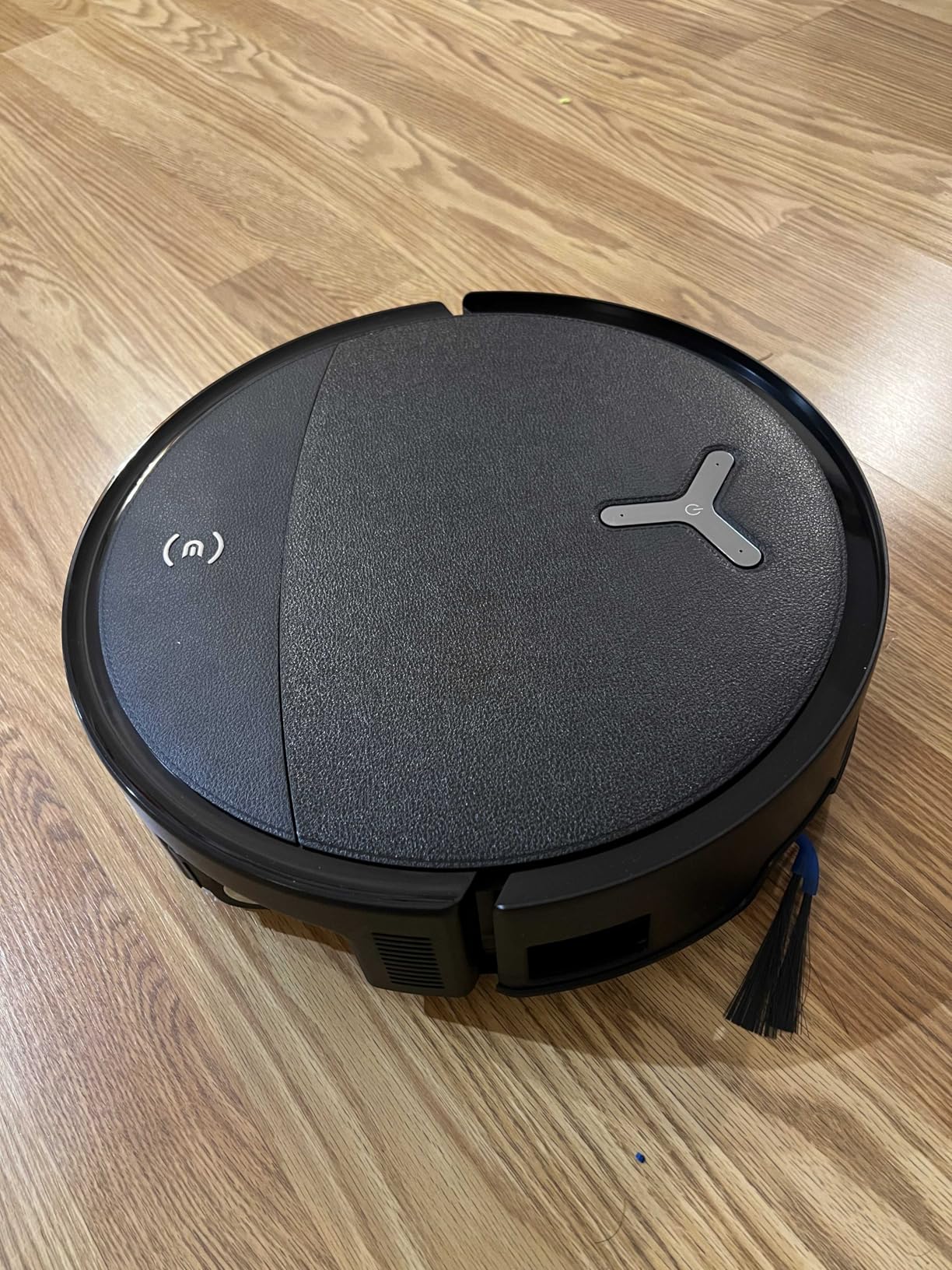 ECOVACS DEEBOT T90 PRO OMNI Robot Vacuum and Mop, 30,000Pa Suction, Instant Self-Cleaning OZMO Roller Mop, TruEdge Deep Edge Cleaning, ZeroTangle, Hot Water Wash & 145°F Air Dry, AI Obstacle Avoidance customer photo 1