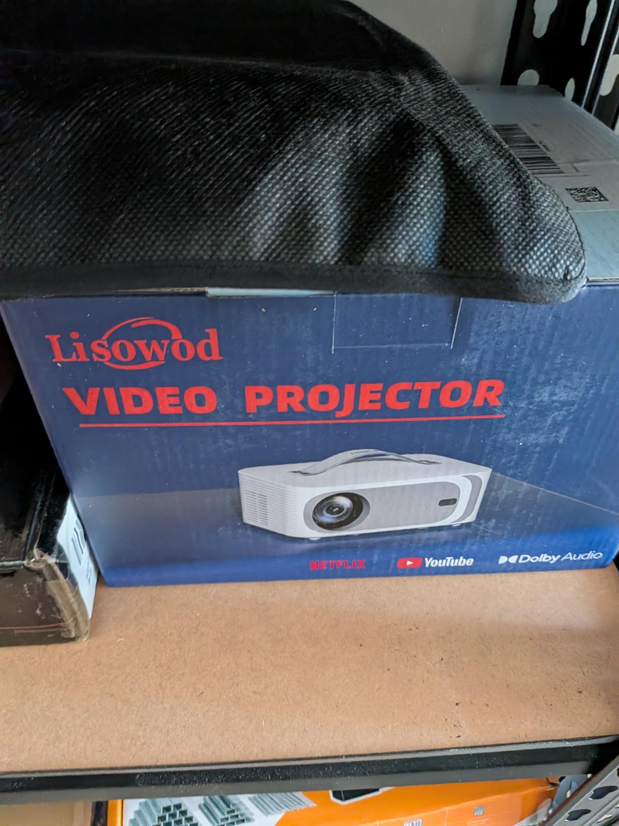 5000+ Official-Apps & AI Auto Focus & 50W Dolby Audio Outdoor-Projector-4k with WiFi and Bluetooth, AI Movin 2.0 OS Smart Projector with HDR10+, Lisowod Portable 4K Proyector 2026 Upgraded customer photo 1
