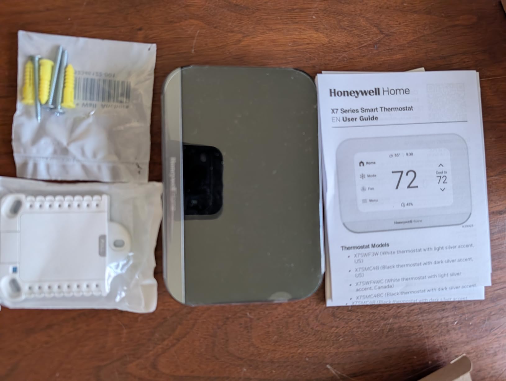 Honeywell Home X7S Smart Programmable Wi-Fi Thermostat with Humidity Monitoring, 4.3