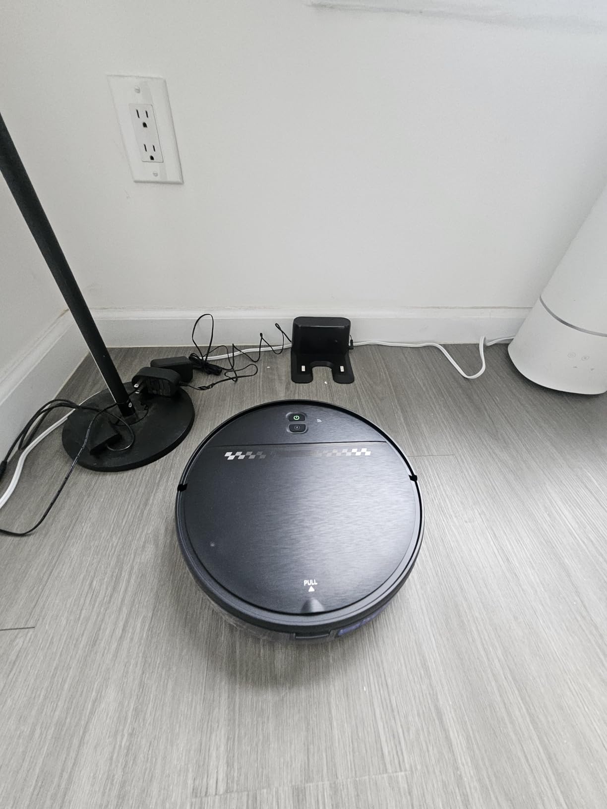 MANVN Robot Vacuum and Mop Combo for Pet Hair, Robotic Vacuum for Hard Floors and Carpets, 2.87 Inch Ultra-Slim, with 3D Obstacle Avoidance, Wi-Fi/App/Voice Controlled, Self-Charging customer photo 2