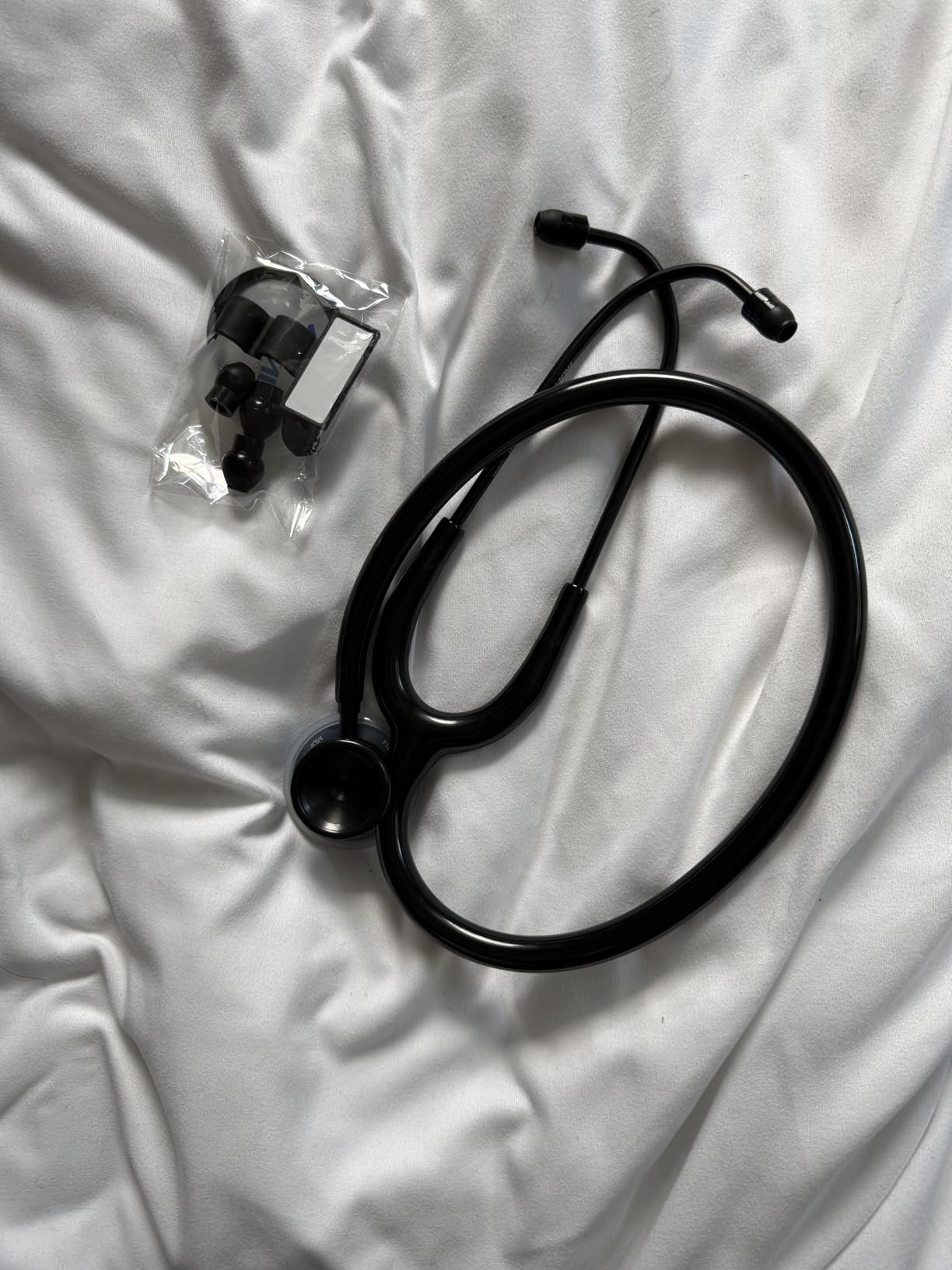 MDF Instruments Acoustica Lightweight Stethoscope for Doctors, Nurses, Students, Home Health Use, Dual Head, Black Tube, Black Chestpiece-Headset, MDF747XPBO customer photo 2