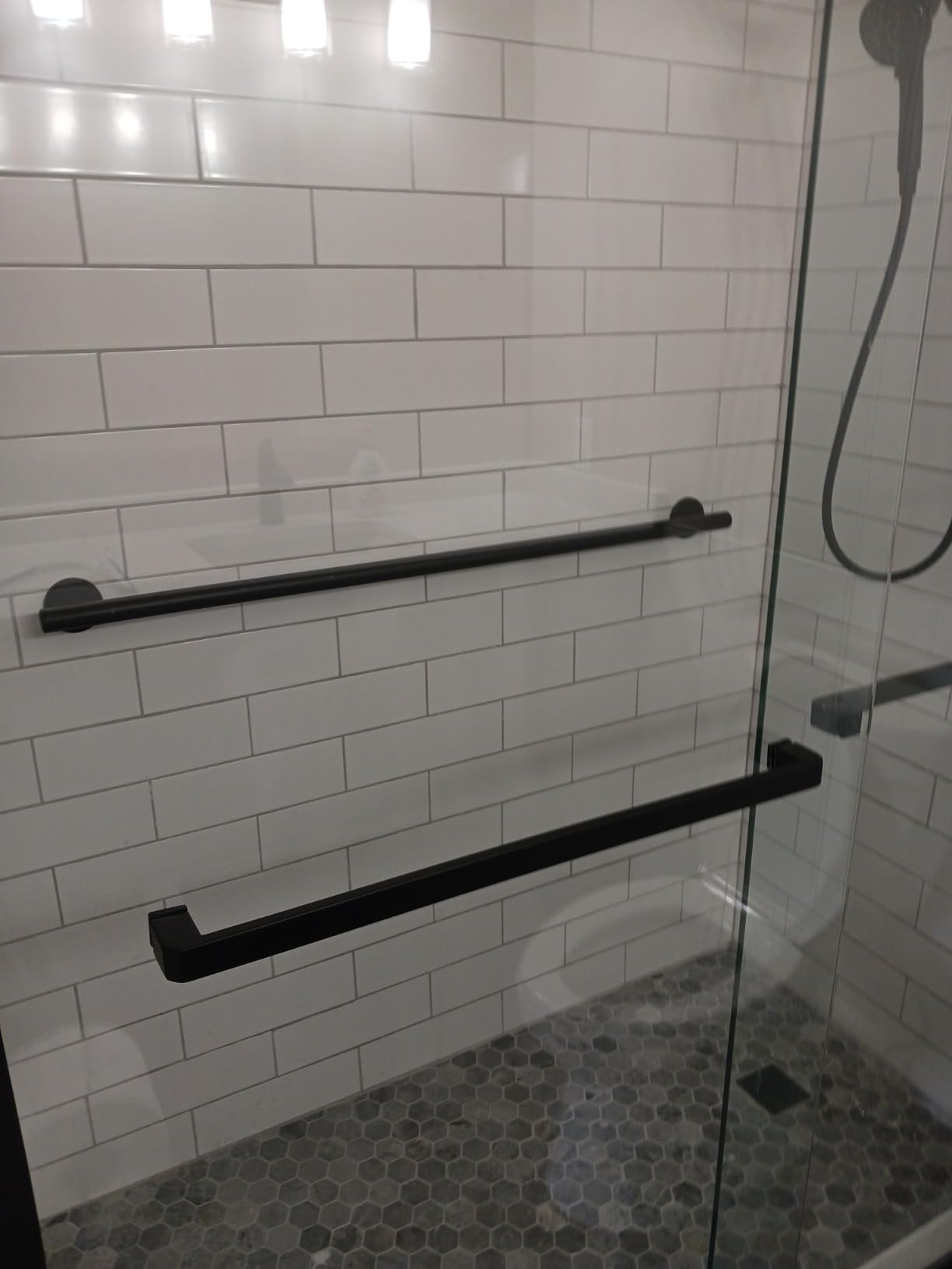 Gatco 853 Latitude II 18 Inch Grab Bar, ADA Compliant, Stainless Steel Bathroom Handicap Safety Bar, for Shower and Bathtub customer photo 1