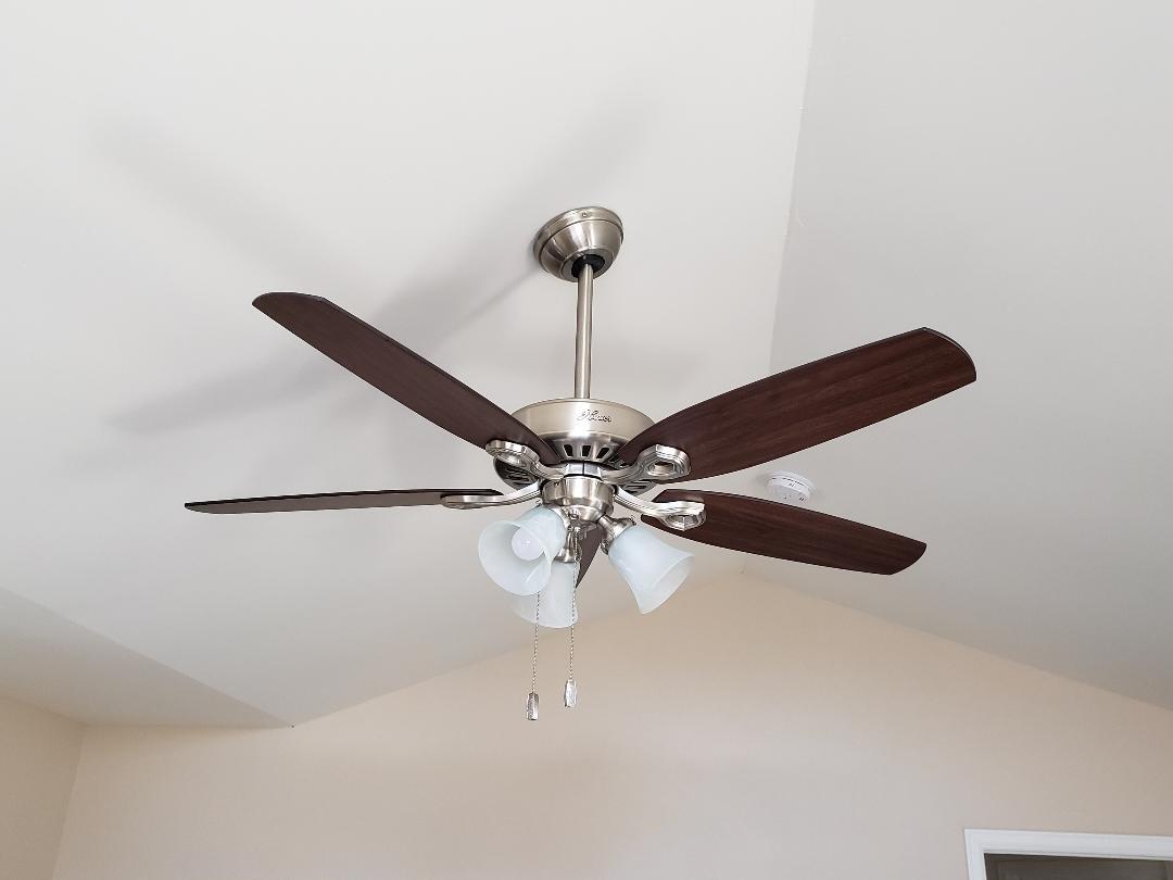Hunter 52 inch Indoor Ceiling Fan with LED Lights - Bronze Ceiling Fan with Pull Chain, For Bedroom or Living Room, Standard Mount, No Remote, 5 Blades, Includes Bulbs - Builder Plus 53238, New Bronze customer photo 2