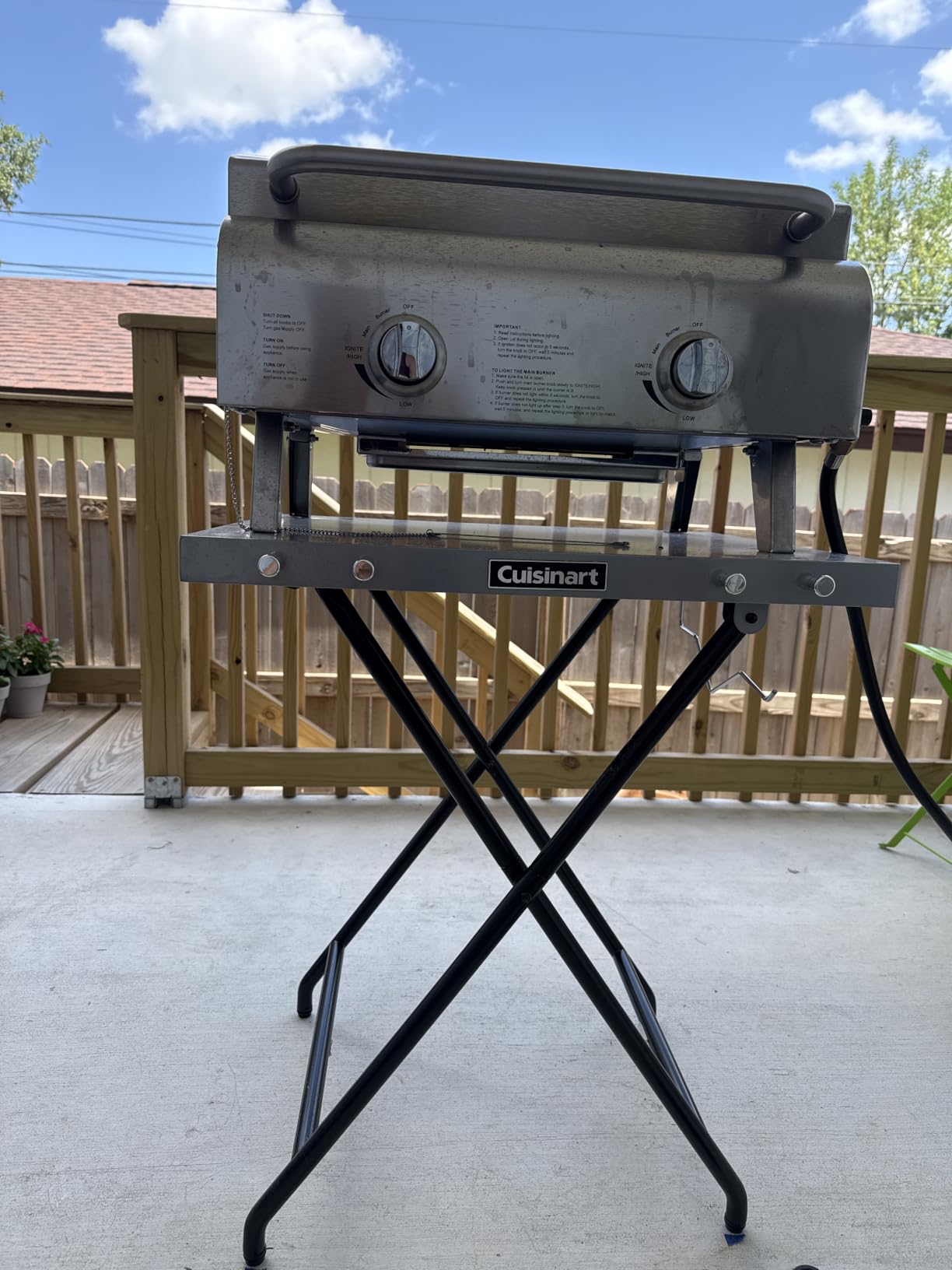 Cuisinart Chef's Style Tabletop Portable Propane Grill, 20,000 BTU Stainless Steel 2-Burner Outdoor Gas Grill, CGG-306 customer photo 1