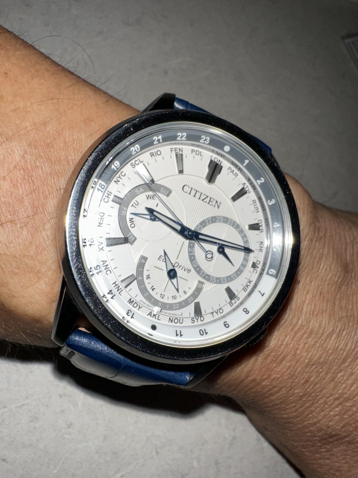 Citizen Men's Eco-Drive Calendrier Classic Watch, 12/24 Hour Time, 3-Hand Day and Date, Chronograph, Luminous Hands customer photo 1