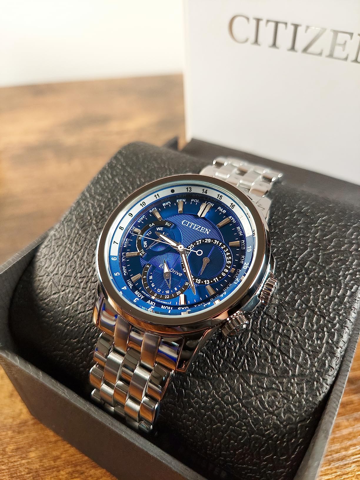 Citizen Men's Eco-Drive Calendrier Classic Watch, 12/24 Hour Time, 3-Hand Day and Date, Chronograph, Luminous Hands customer photo 2