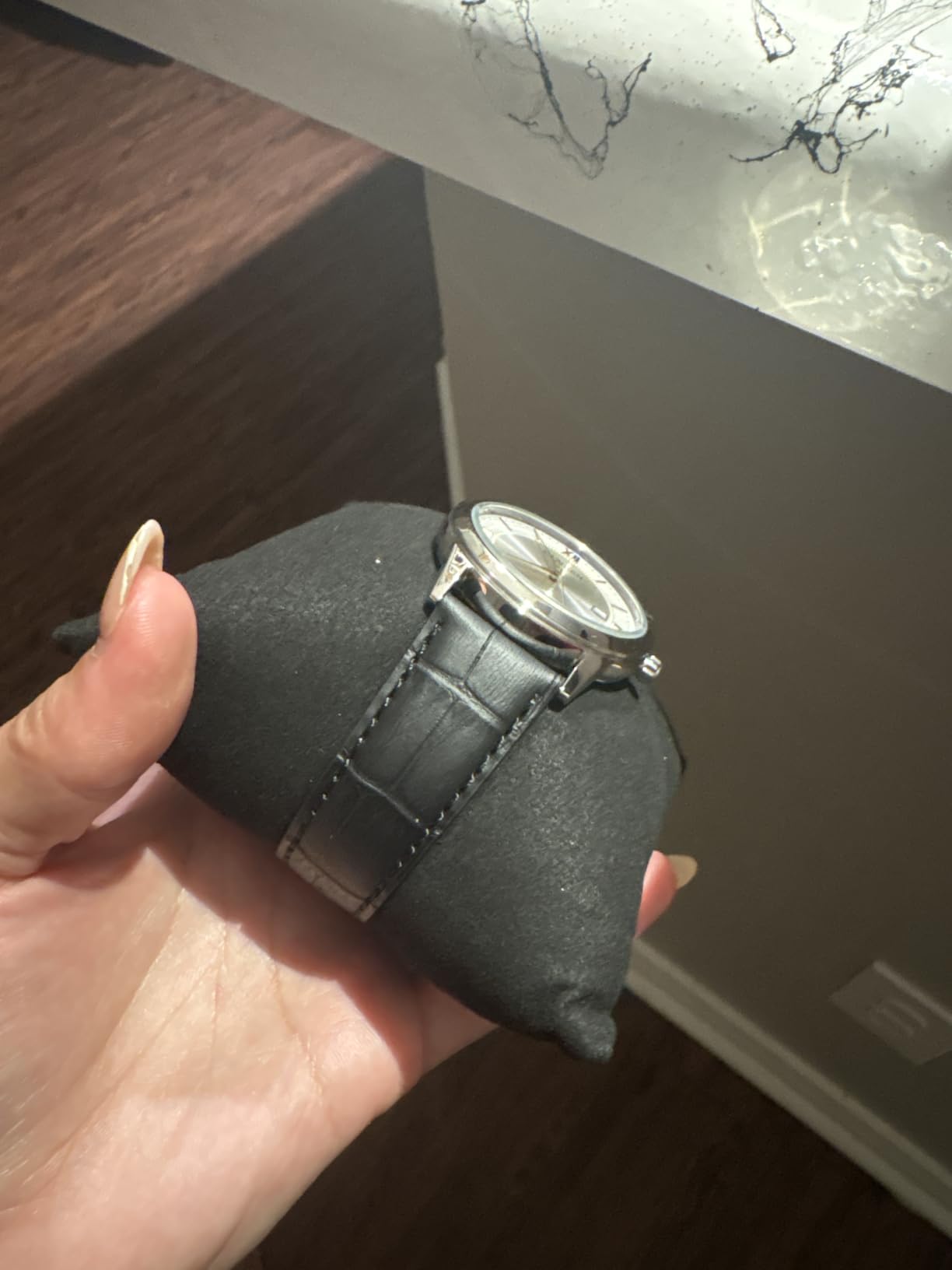 Citizen Men's Classic Eco-Drive Leather Strap Watch, 3-Hand Date customer photo 1