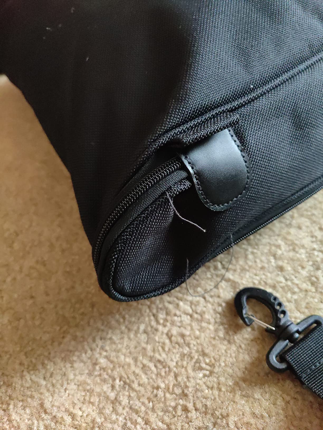ZEGUR Premium Suit Garment Bag Carry On - Hangs 4 Suits - Travel & Business with Shoulder Strap and Laptop Compartment customer photo 1