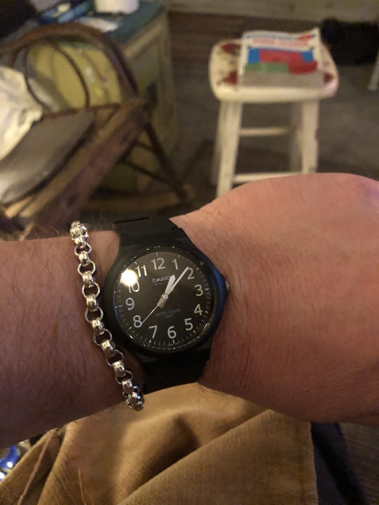 Casio MW240 Series | Men's Quartz Watch | 50M WR | Large Resin Case | Resin Glass | Resin Band | Large Arabic Numerals | Analog Watch customer photo 2