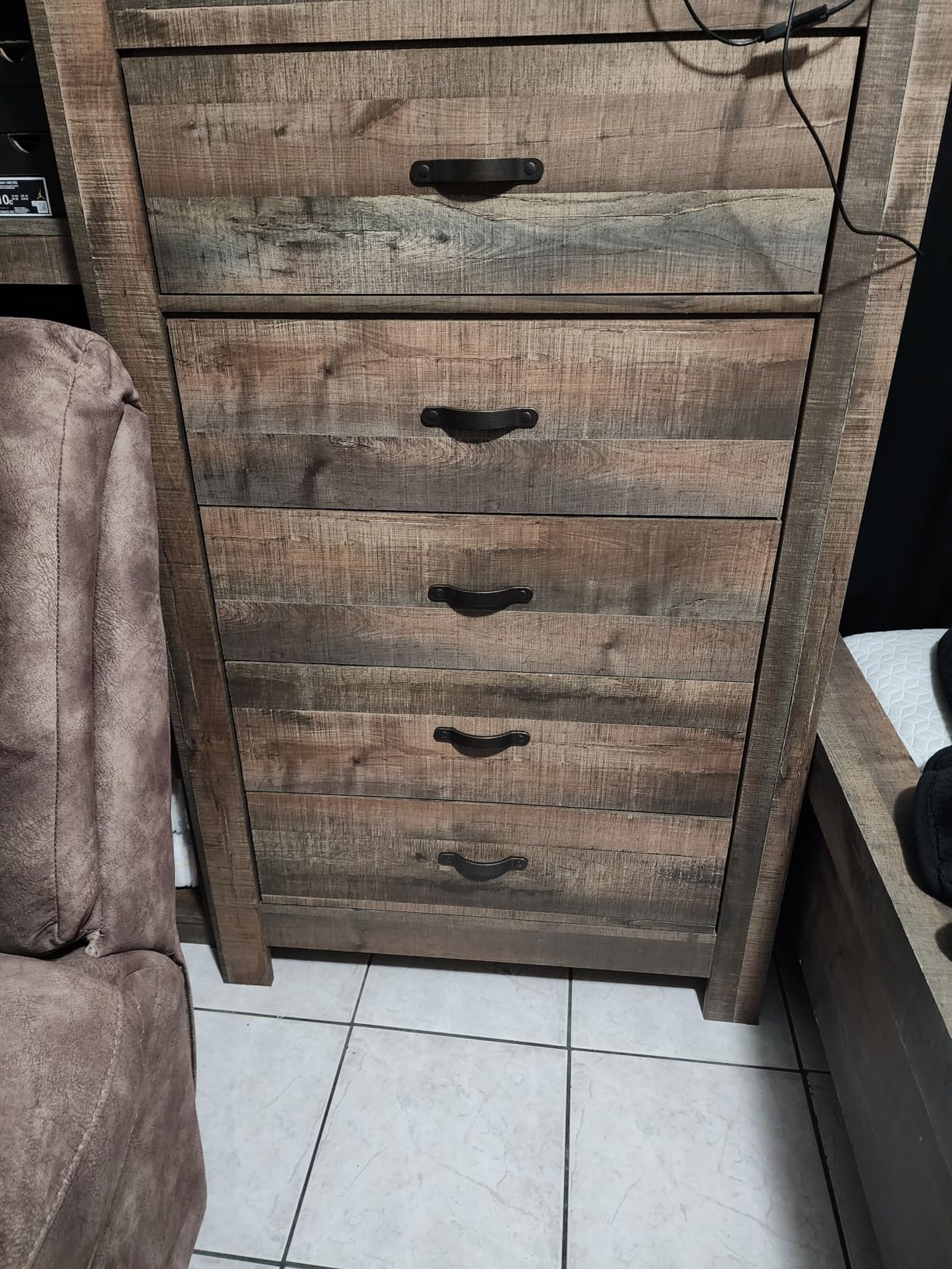 Signature Design by Ashley Juararo Rustic 5 Drawer Chest of Drawers, Aged Dark Brown customer photo 2