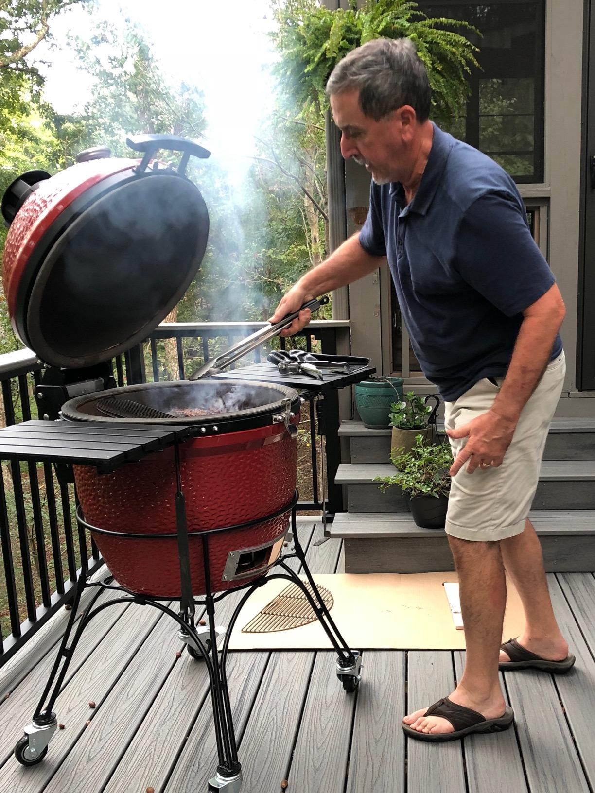 Kamado Joe Classic Joe Series II 18-inch Ceramic Charcoal Grill and Smoker with Cart, Red customer photo 2