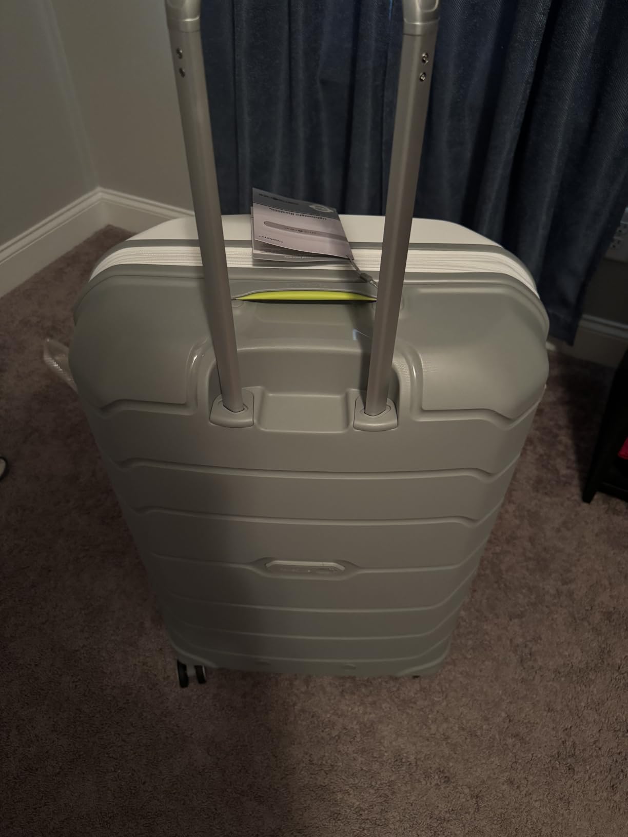 Samsonite Freeform Hardside Carry-On Luggage with Spinner Wheels - Hardshell Suitcase - TSA, Airline-Approved - Expandable Hard Shell, Smooth Rolling Wheels for Lightweight Travel - Sage Green customer photo 1
