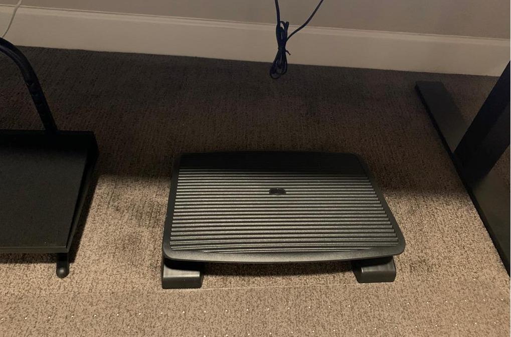 Mount-It! Under Desk Footrest, Adjustable Foot Rest Under Desk with 3 Tilt Positions, Large Non Slip Office Foot Rest with Massaging Surface, Ergonomic Foot Stool Under Desk for Home or Office customer photo 1